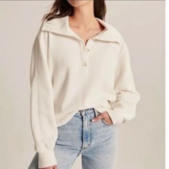 A&F White Drama Wedge Henley Sweater Abercrombie Soft Collection Sz Medium - Picture 1 of 8